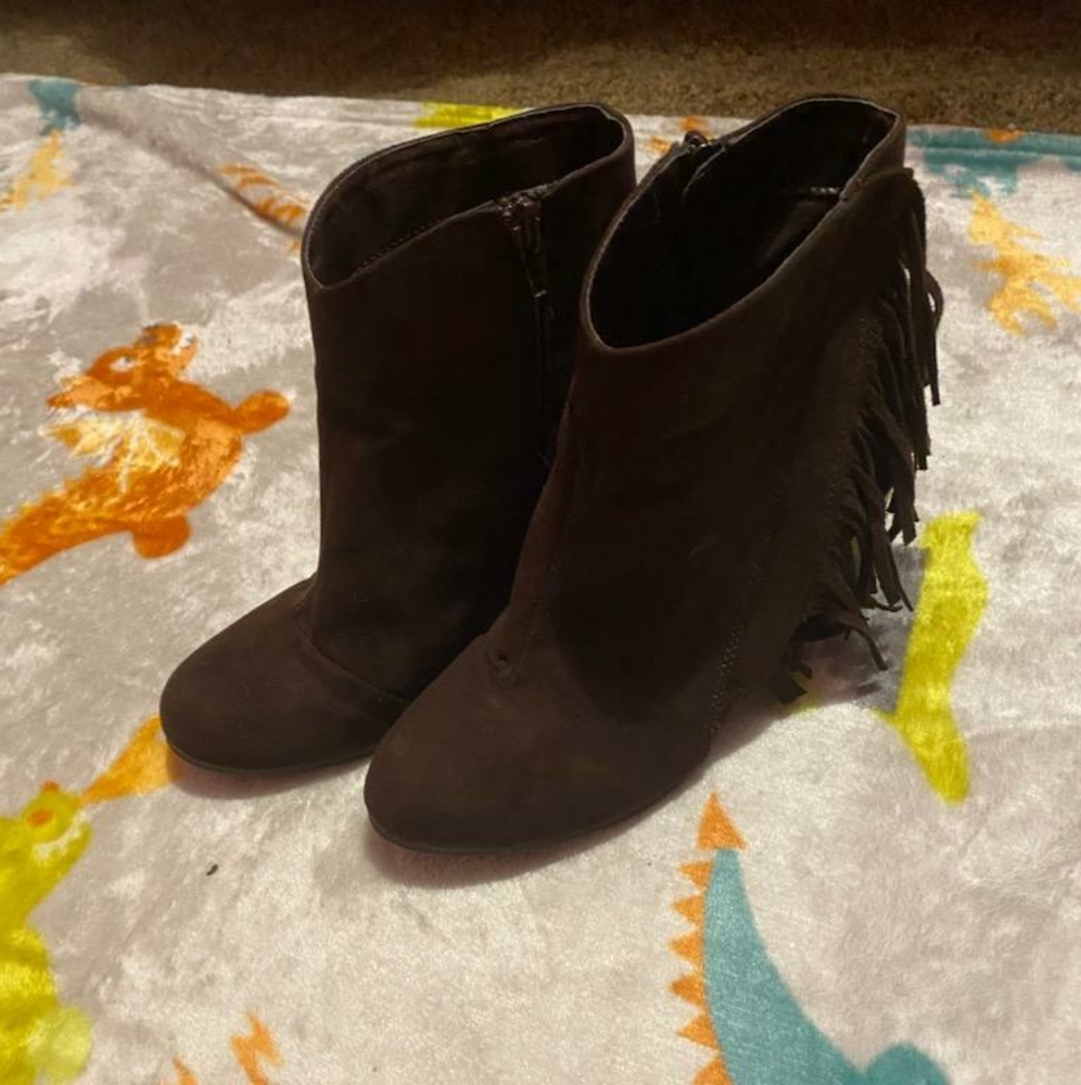 Rue 21 Brown Fringe Ankle Boots Size 6.5